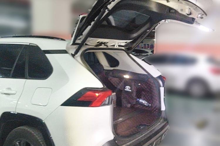 Used Toyota RAV4 2024 2.0L CVT Two-Wheel Drive Fashion Plus Edition Trunk