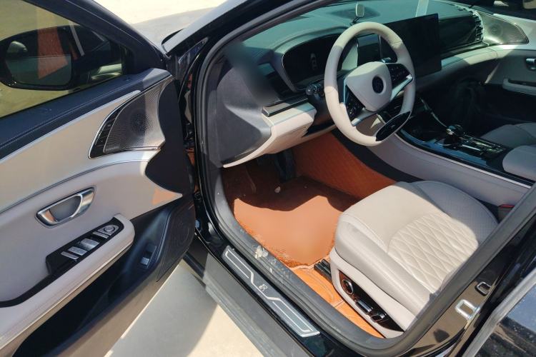 Used BYD Han 2025 DM-i 125KM Prestige Model
