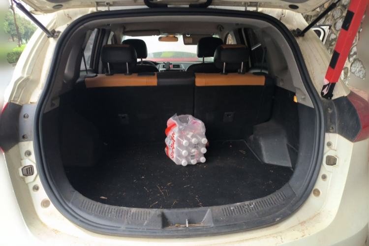 Used BAIC Weiwang S50 2016 1.5T Manual Joyful Elite Edition Trunk