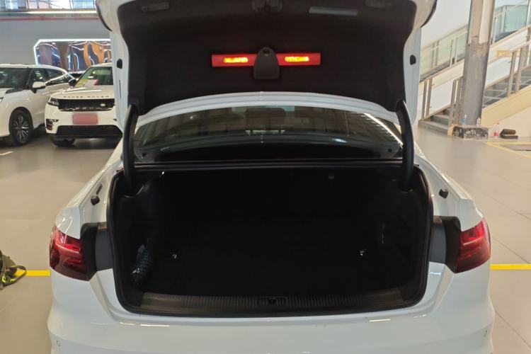 Used Audi A4L 2022 40 TFSI Luxury Dynamic Model