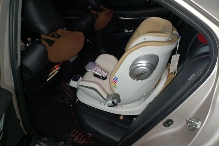 Used Toyota Camry 2019 Dual-Engine 2.5 HG Luxury Edition China V Standard Left Rear Seat