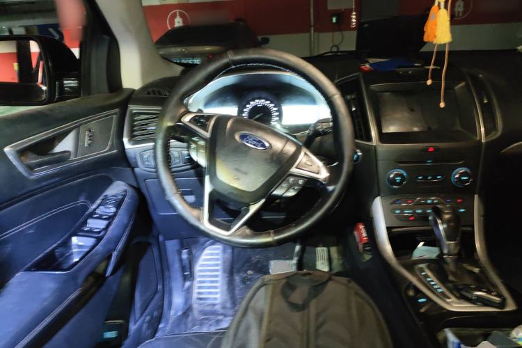 Used Ford Edge 2015 2.0T GTDi 4x4 High-Grade Model