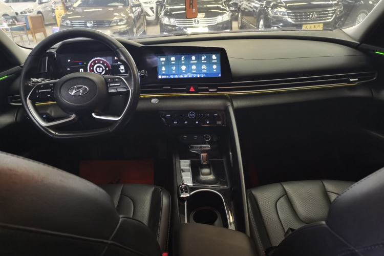 Used Hyundai Elantra 2021 1.5L CVT LUX Prestige Edition