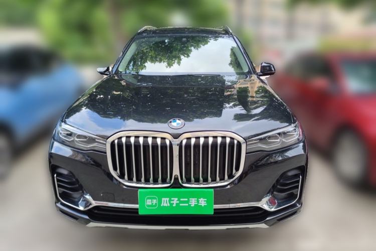 Used BMW X7 2022 xDrive40i Luxury Package with Leading Features
