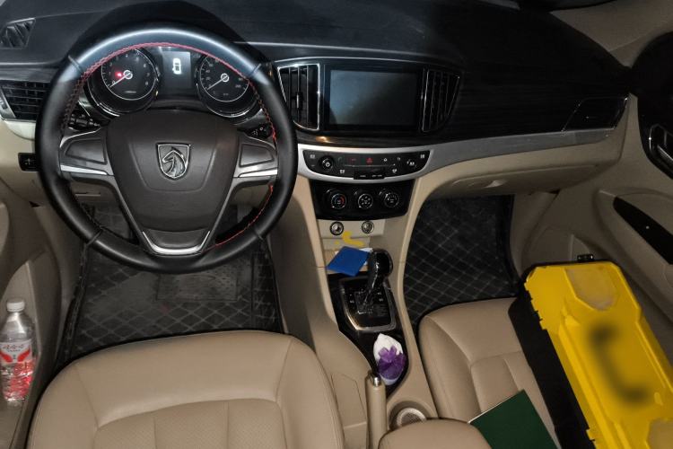 Used Baojun 730 2016 1.8L iAMT Comfort Version 7 Seats