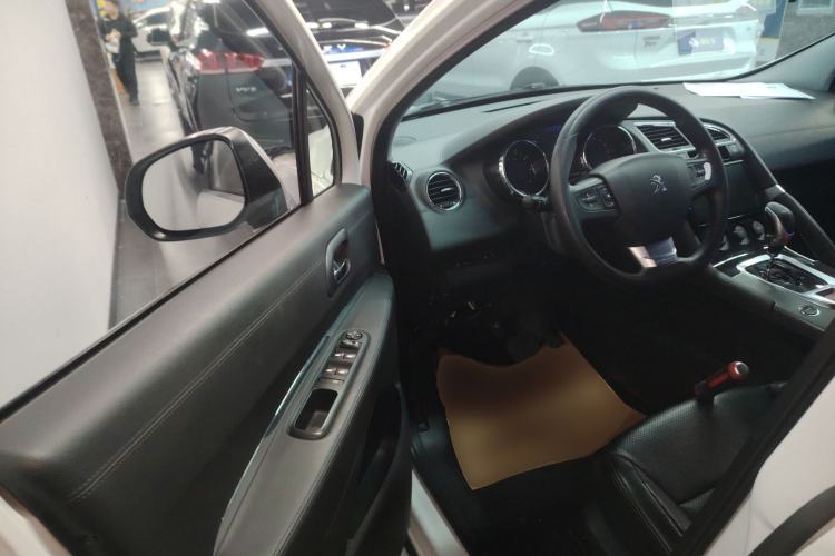 Used Peugeot 3008 2016 2.0L Automatic Classic Edition
