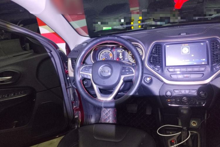 Used Jeep Cherokee 2016 2.4L Leading Edition