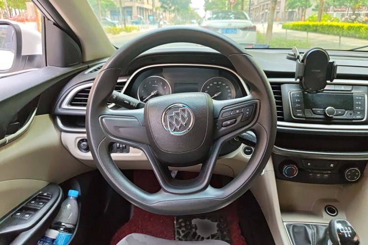 Used Buick GT 2015 15N Manual Elite Edition Steering Wheel