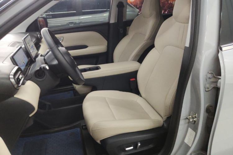 Used Wuling Bingo PLUS 2024 510 km Flagship Edition Four-Seater Version Left Front Seat