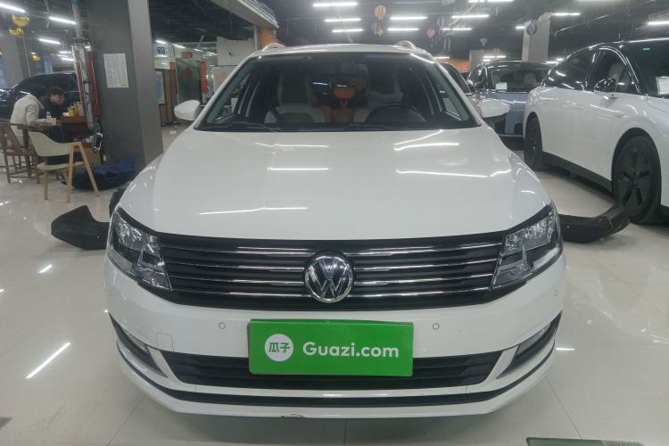 Used Volkswagen Gran Lavida 2015 1.6L Automatic Comfort Edition Front