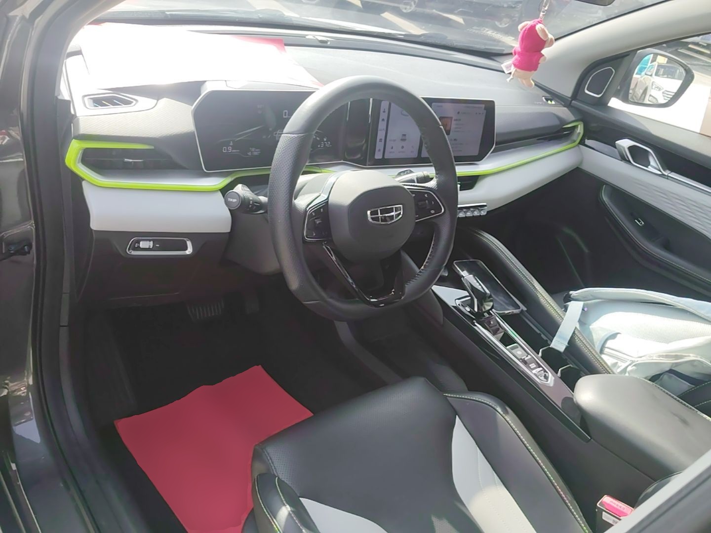 Geely Auto Coolray 2022 Bin Yue COOL 1.5TD DCT Hot Engine Edition — снимка 12