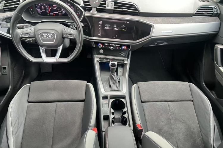 Used Audi Q3 2019 40 TFSI Fashion Dynamic Model