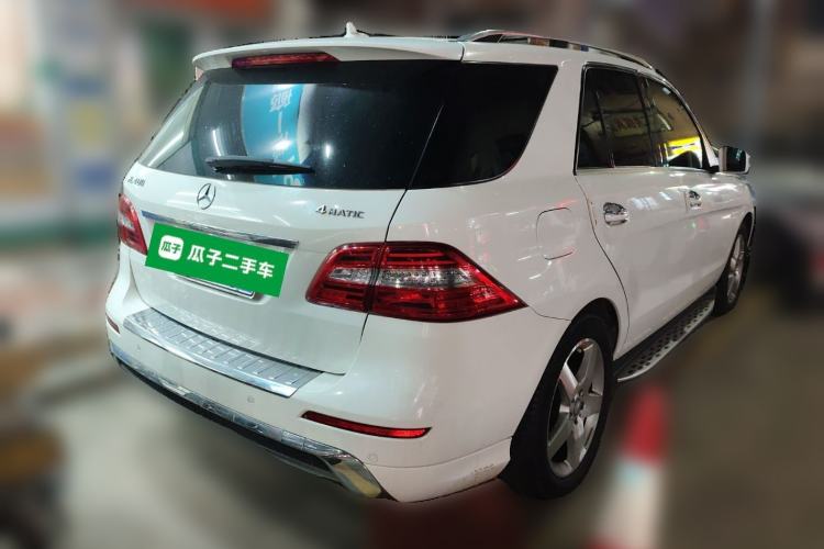 Used Mercedes-Benz M-Class 2014 ML 400 4MATIC Luxury Model Rear Right 45 Deg