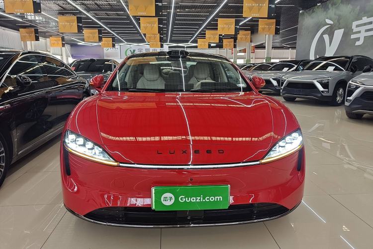 Used Hima Luxeed S7 2025 785 km Ultra