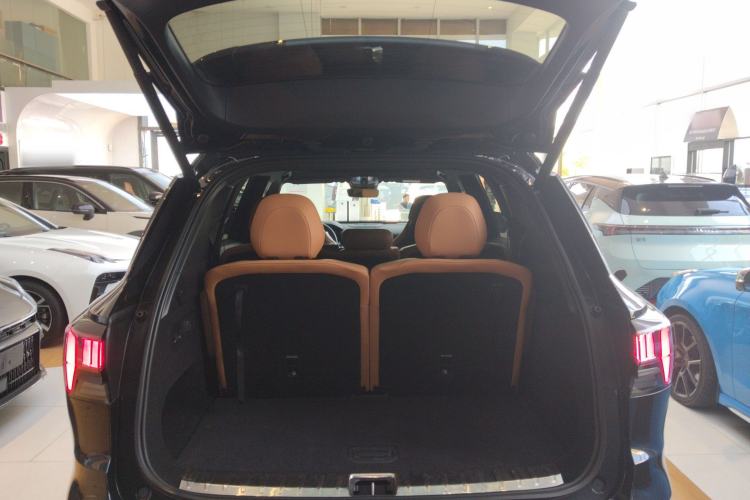 Used Lynk & Co 09 EM-P 2023 2.0TD EM-P Long-Range Version PM 7-Seater