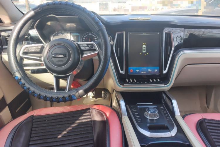 Used Zotye T700 2017 1.8T Dual-Clutch Luxury Model Center Console