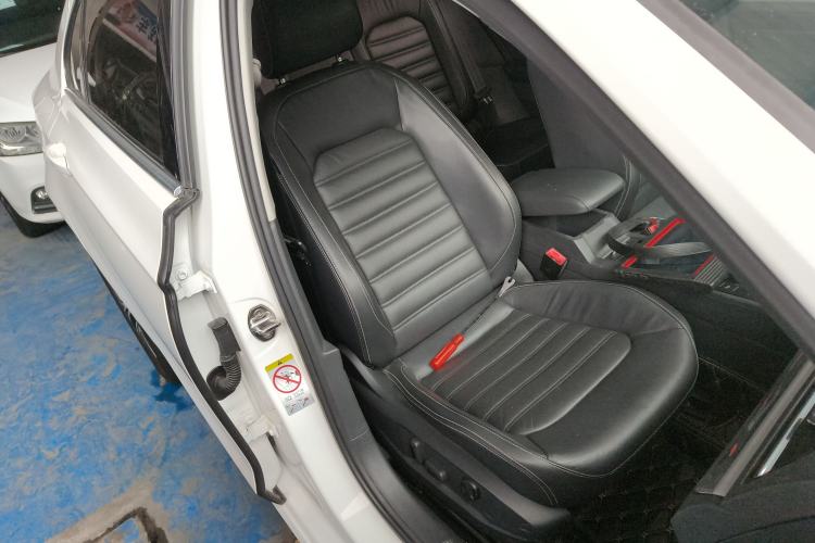 Used Volkswagen Lamando 2017 280TSI DSG Luxury Edition
