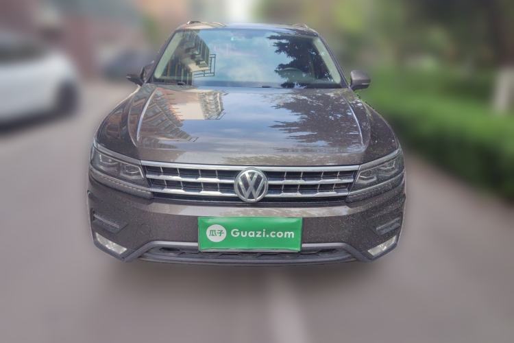 Used Volkswagen Tiguan L 2017 380TSI Automatic All-Wheel-Drive Luxury Edition Front