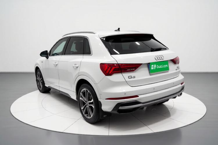 Used Audi Q3 2021 40 TFSI Fashion Dynamic Model
