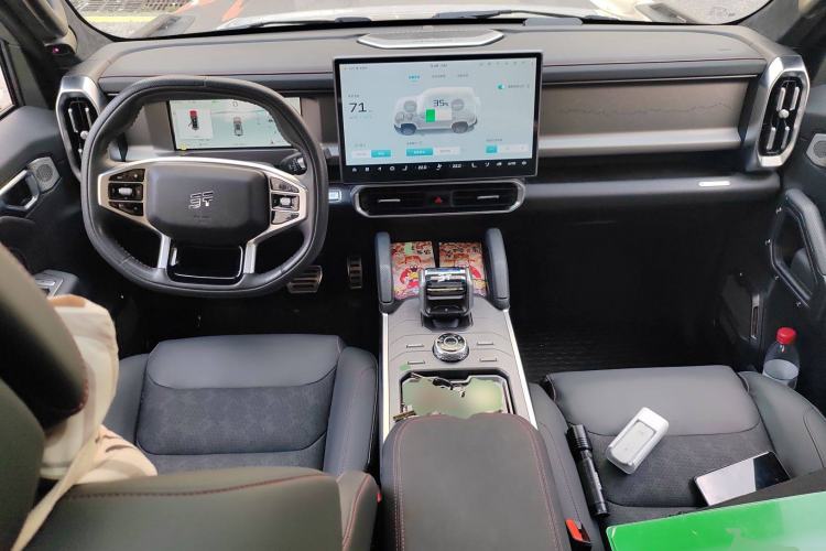 Used JETOUR Traveler C-DM 2024 C-DM 208KM Mountain & Wilderness Edition Center Console