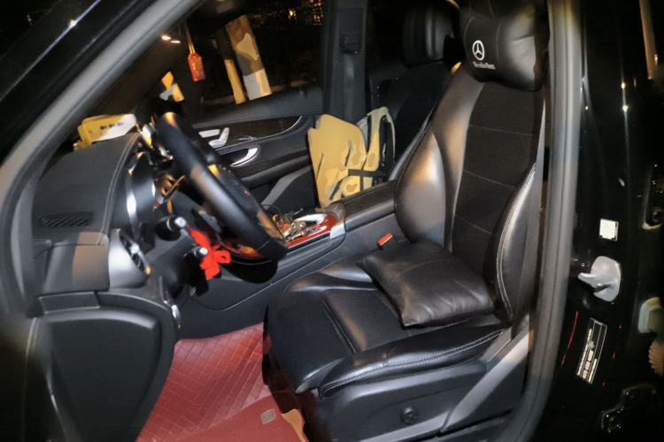 Used Mercedes-Benz GLC 2018 Facelift GLC 260 4MATIC Luxury Edition
