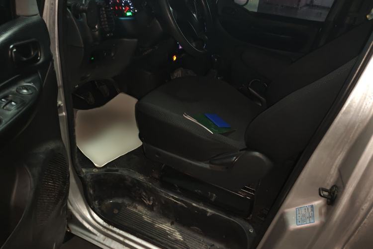 Used JAC Group Refine 2011 2.0L Shuttle Gasoline Comfort Edition HFC4GA3 Driver Seat