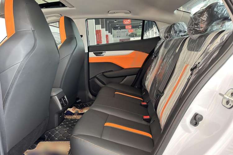 Used Dongfeng Aeolus Yixuan 2023 Mach Edition 1.5L Automatic Chasing Shadow Version
