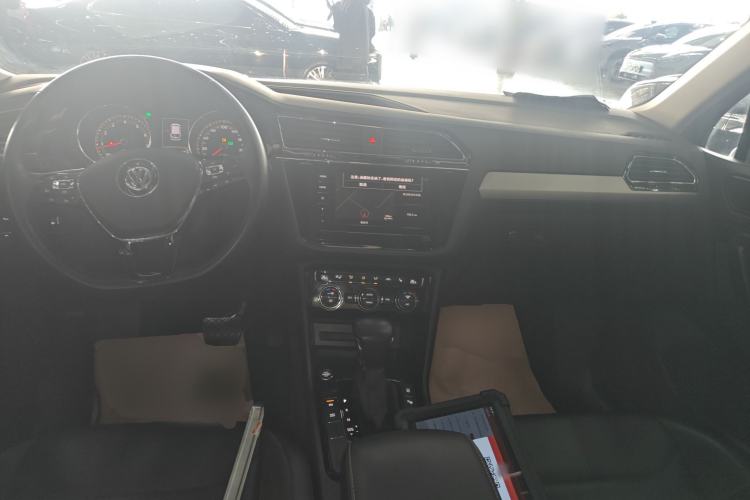 Used Volkswagen Tiguan L 2019 Revised 330TSI Automatic Two-Wheel Drive Smart & Luxury Edition China VI Standard