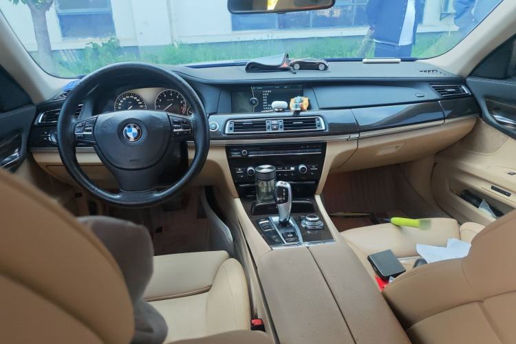 Used BMW 7 Series 2013 730Li Luxury Model
