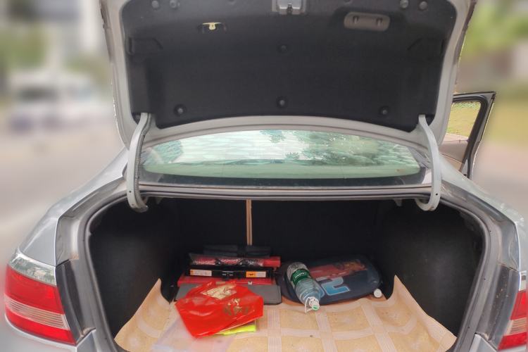 Used Buick GT 2012 GT 1.6L Automatic Fashion Edition Trunk