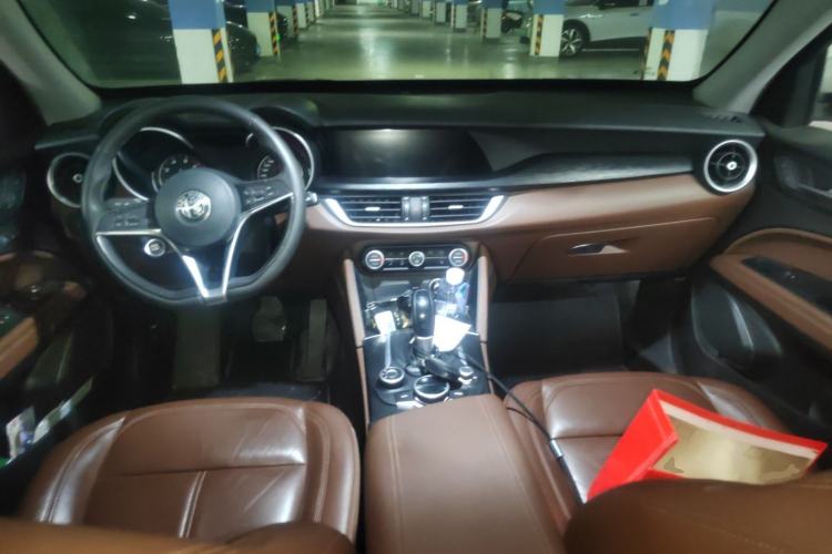 Used Alfa Romeo Stelvio 2017 2.0T 200HP Luxury Edition
