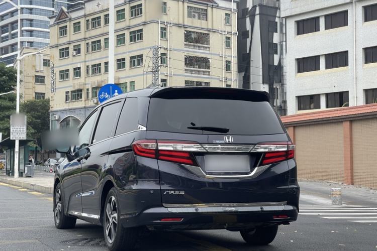 Used Honda Odyssey 2015 2.4L Supreme Edition
