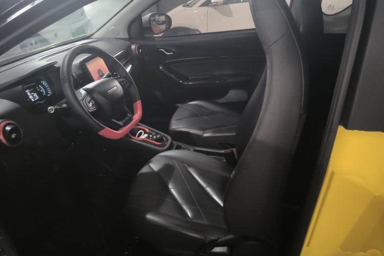 Used Chery QQ Little Ant 2022 Revised Version Sweet Pink Edition Half-Sugar Version Lithium Iron Phosphate 30.7 kWh 30 kW 301 km Left Front Seat