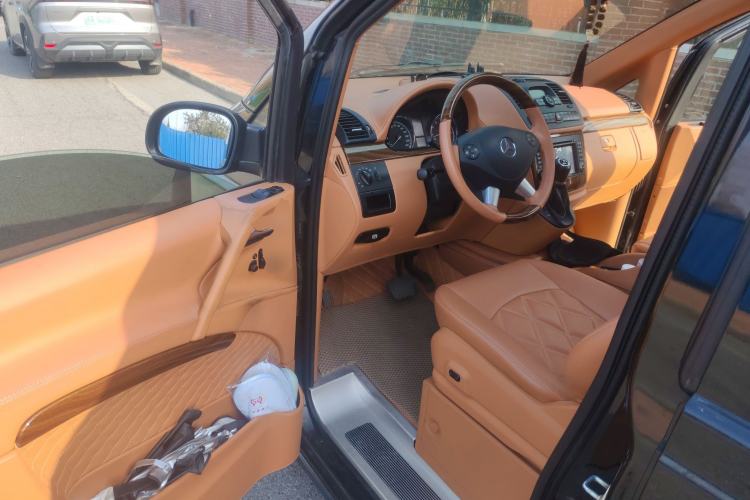 Used Mercedes-Benz Viano 2011 2.5L Limited Edition Driver Seat