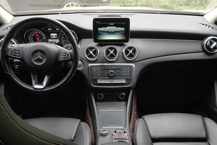 Used Mercedes-Benz GLA 2017 GLA 200 Fashion Model
