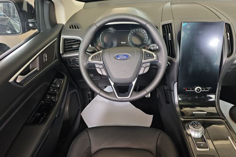 Used Ford Edge 2020 EcoBoost 245 Two-Wheel Drive Titanium 7-Seater
