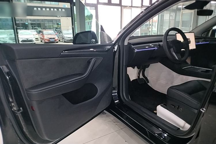 Used Tesla Model Y 2024 Rear-Wheel-Drive Version