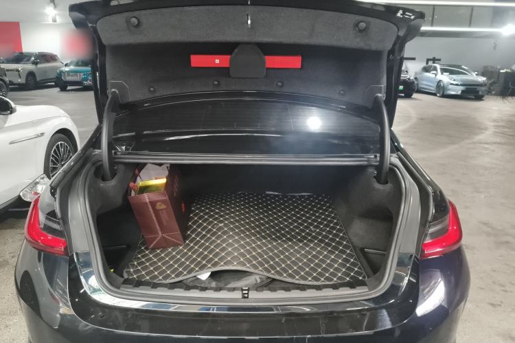 Used BMW i3 2024 eDrive 35 L Trunk
