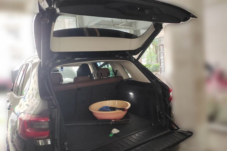 Used BMW X5 2019 xDrive40i Luxury Model with M Sport Package
