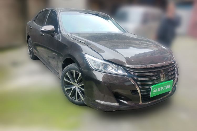 Used Toyota Crown 2018 2.0T Fashion Edition Front Right 45 Deg