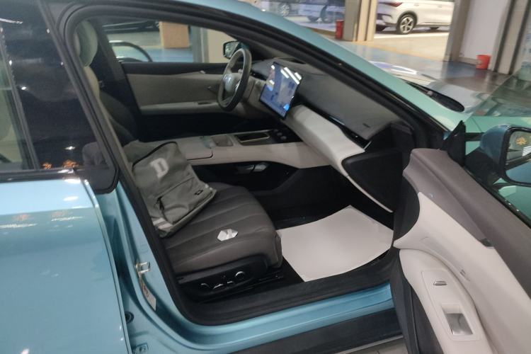 Used Deepal L07 2024 230Max Qiankun Intelligent Driving ADS SE Range-Extended Version