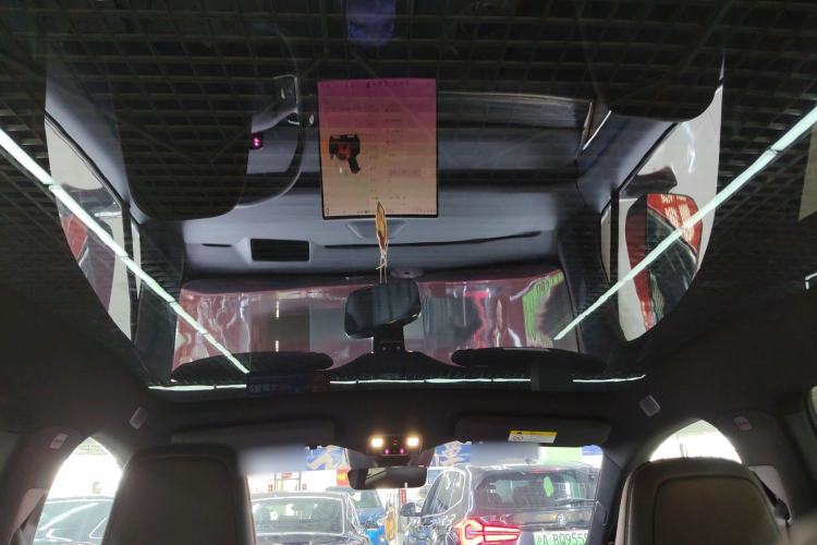 Used ONVO L60 2024 60 kWh Rear-Drive Version Headliner