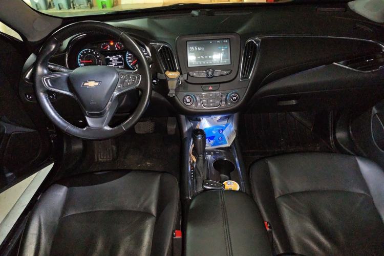 Used Chevrolet Malibu XL 2018 530T Automatic RuiChi Edition Center Console