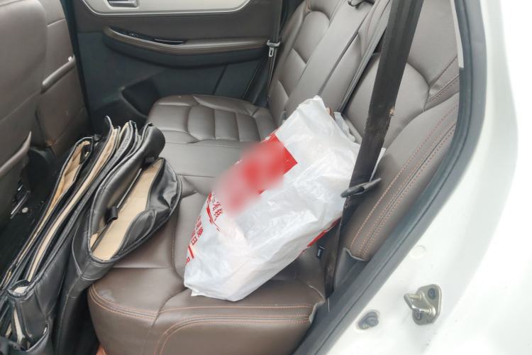 Used FORTHING Joyear X5 2017 Jingxiang Series 1.5T Manual Luxury Model Left Rear Seat