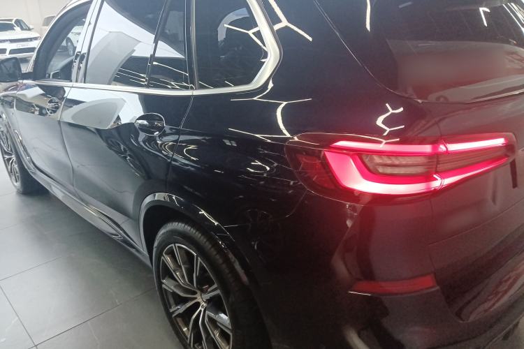 Used BMW X5 2022 Restyled xDrive 30Li Luxury Version M Sport Package
