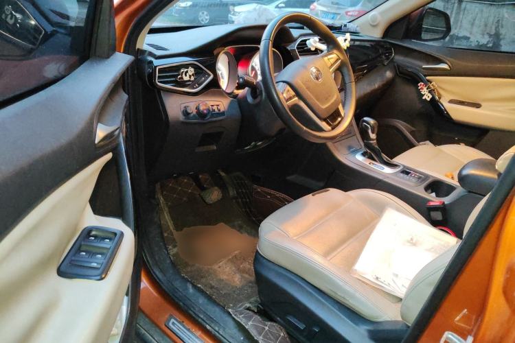 Used MG GS 2015 2.0TGI TST Luxury Edition Driver Seat