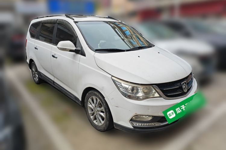 Used Baojun 730 2016 1.5T Manual Luxury Edition 7 Seats Front Right 45 Deg