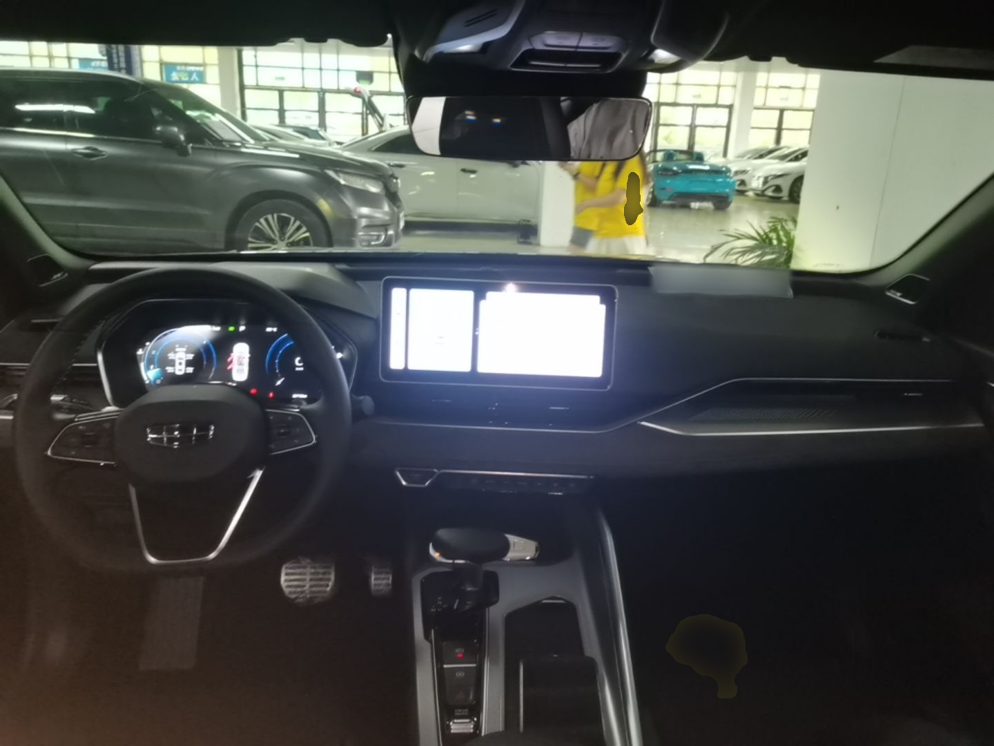 Geely Auto Preface 2023 2.0TD "Only This Verdant Green" Edition — снимка 12