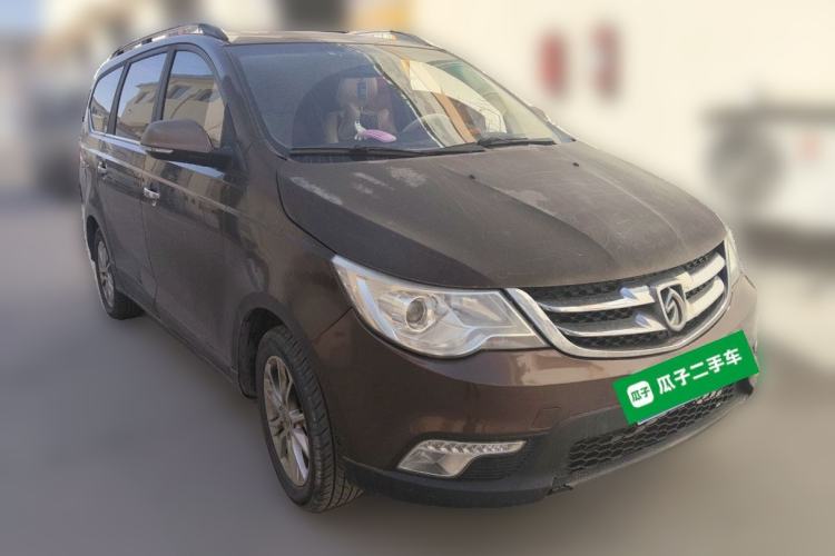 Used Baojun 730 2014 1.5L manual luxury trim 7 seats
