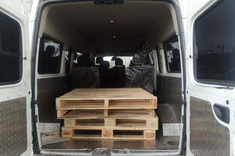 Used SAIC MAXUS Xintu V80 2021 2.0T PLUS Manual All-Around King Long Wheelbase Mid-Roof Variant with 6/7/8/9 Seats Trunk